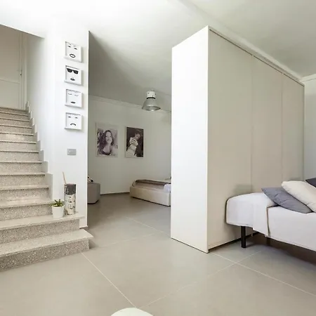 By Barbarhouse 루파노